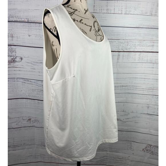 Catherines Tank Womens 1X 18/20W White Sleeveless Scoop Neck Stretch Bust Darts - Picture 3 of 10